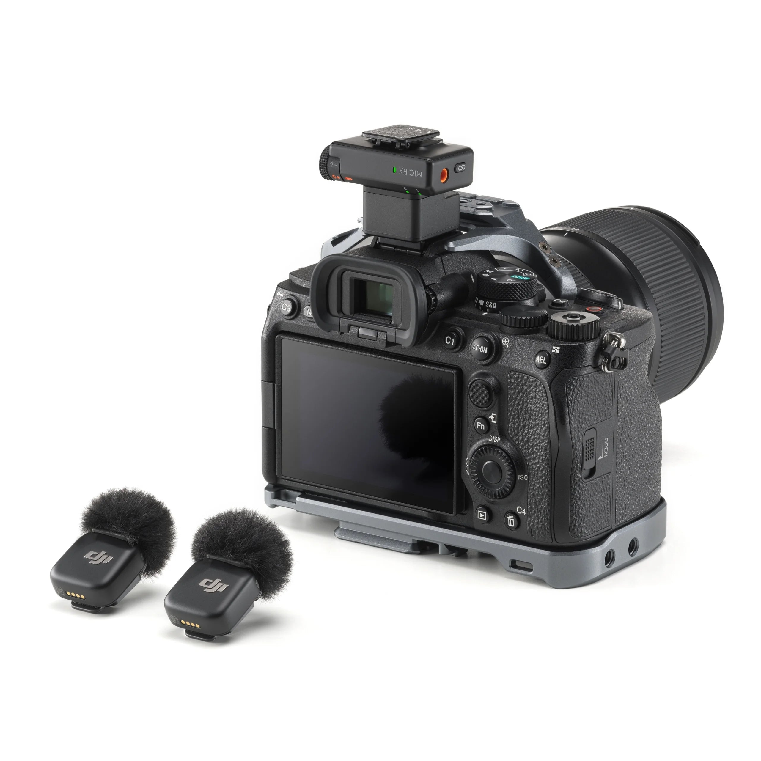 Mic Mini Camera Hot Shoe Adapter for the  Mic Mini Mic 3 Receiver Is Connected with the Hot Shoe Interface of Sony Camera